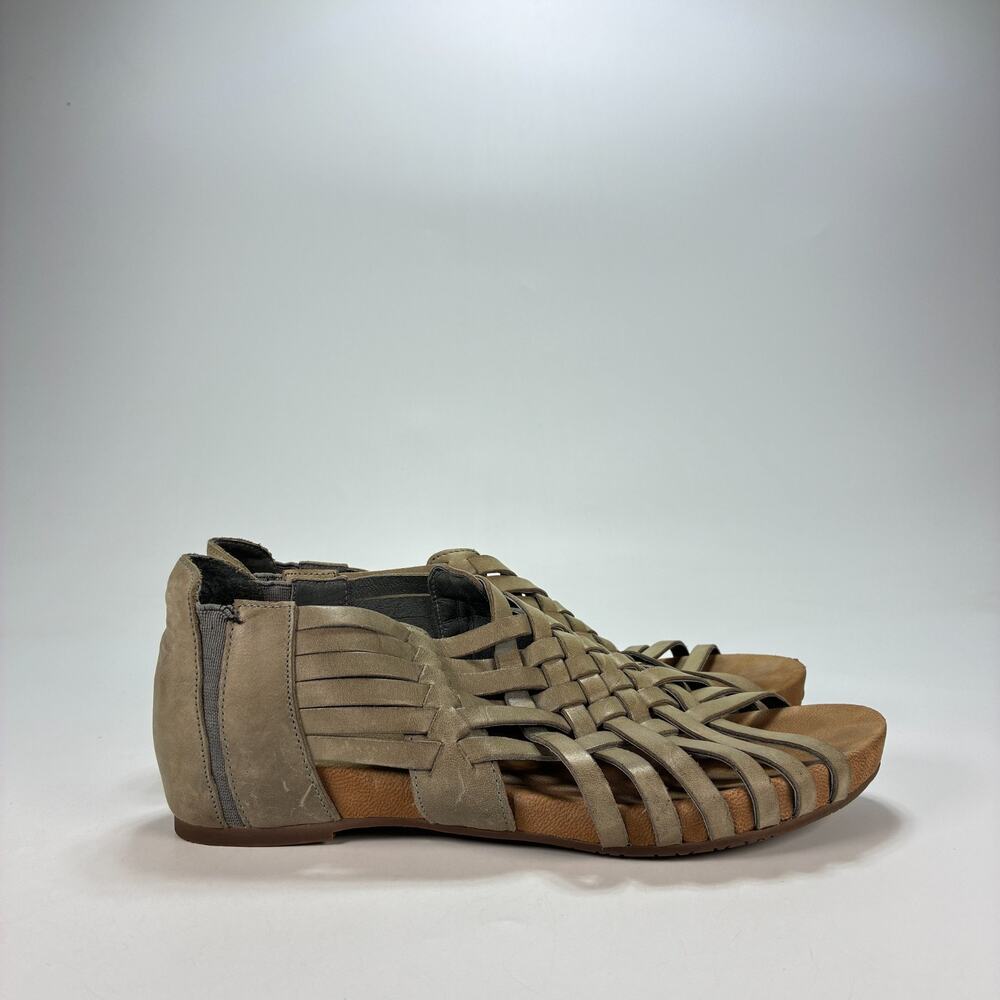 Chocolat Blu Vivienne Taupe Leather Woven Cage Huarache Flat Sandals Womens Sz 8